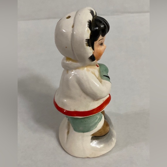 Vintage Salt and Pepper Shakers Eskimo Inuit Children Made In Japan - Picture 5 of 16